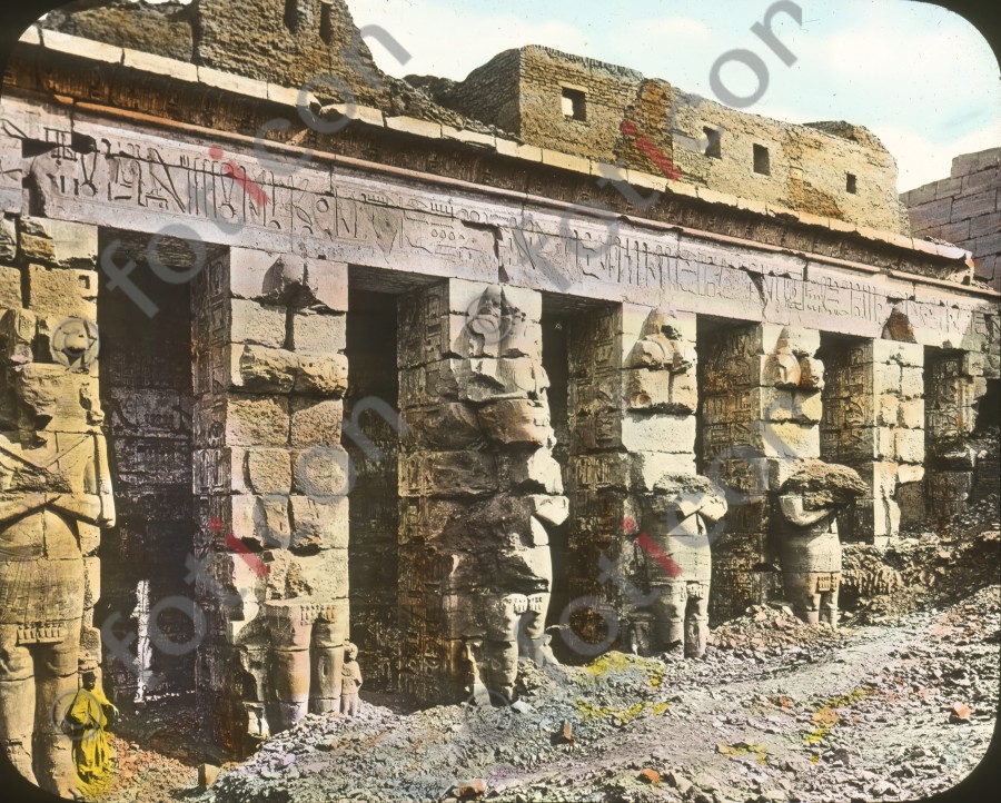 Totentempel Ramses III. | Mortuary temple Ramses III. (foticon-simon-008-052.jpg)